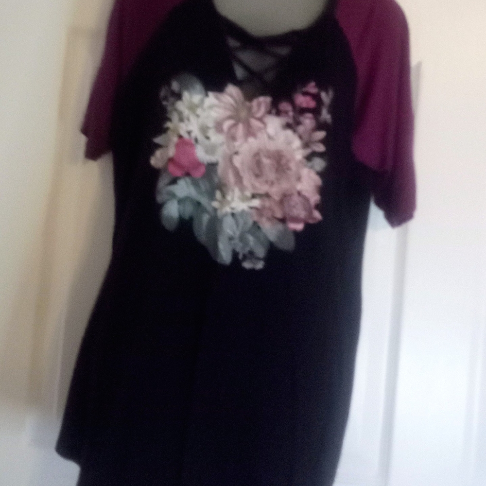Torrid Black and Purple Floral Short Sleeve Top